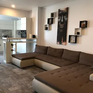 luxury-westpark-2-residence-lake-view-w6.bucharesthotelsnow.com/